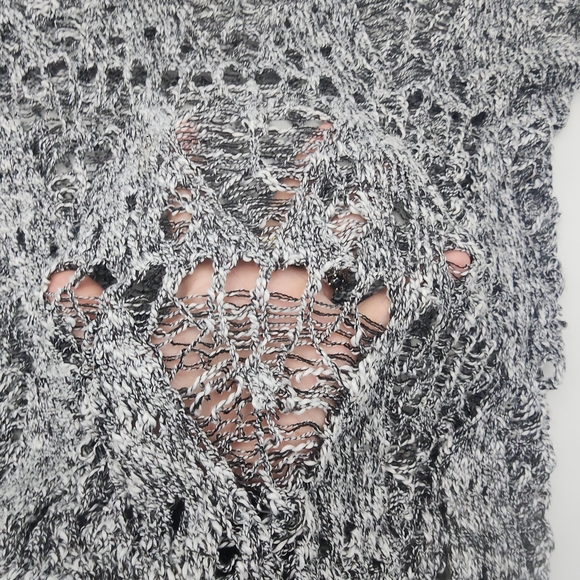 ROMWE Gray LOOSE Knit Sweater - Picture 2 of 11